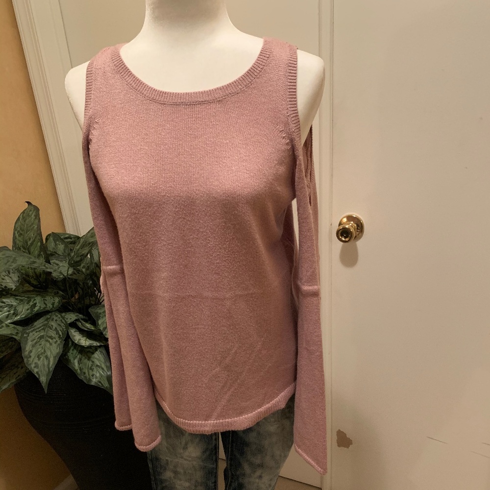 American Eagle Cold Shoulder Pink Sweater